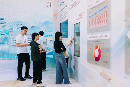 服贸会现场直击丨工银瑞信携‘投资在时间的长河里’国风展正式亮相!