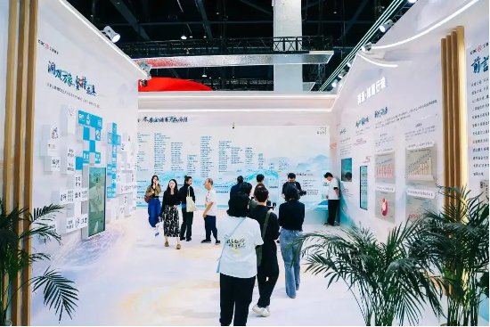 服贸会现场直击丨工银瑞信携‘投资在时间的长河里’国风展正式亮相!