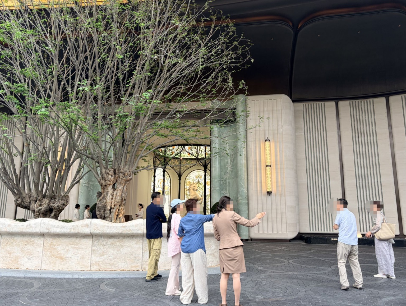 实探国庆假期上海楼市：全家出动看房成风 有项目3天销售额超2亿元